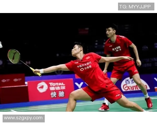 广州羽毛球队防反战术解析与深度剖析助力羽毛球竞技水平提升 广州羽毛球队防反战术解析与深度剖析助力羽毛球竞技水平提升