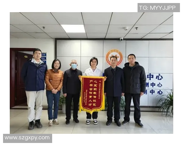 深圳排球队技术探讨:提升团队协作与个人技能的关键策略 深圳排球队技术探讨:提升团队协作与个人技能的关键策略