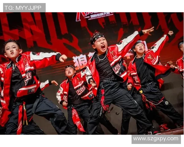 重庆街舞队的灵活性探讨与街舞文化的融合发展之路 重庆街舞队的灵活性探讨与街舞文化的融合发展之路