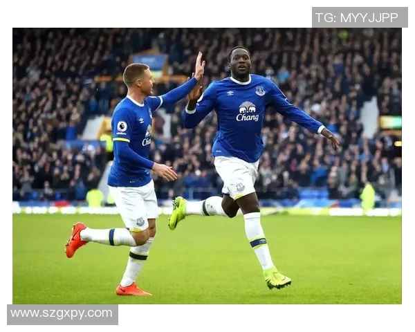 卢卡库重返赛场展现实力球迷期待他的精彩表现与未来发展 卢卡库重返赛场展现实力球迷期待他的精彩表现与未来发展