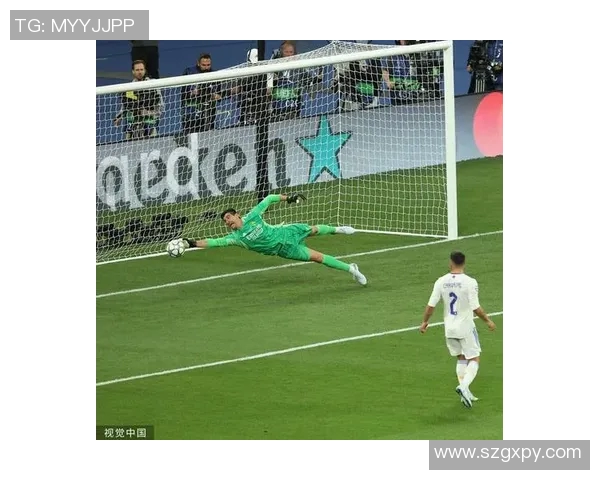 本泽马的传奇之路：从青涩少年到世界足球巨星的蜕变与荣耀