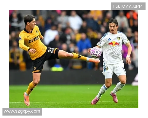 狼队与曼联激战正酣赛果揭晓引发球迷热议