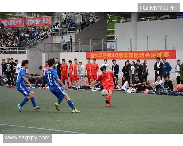 釜玉海迎战东京绿茵全力争胜展现足球激情与团队精神