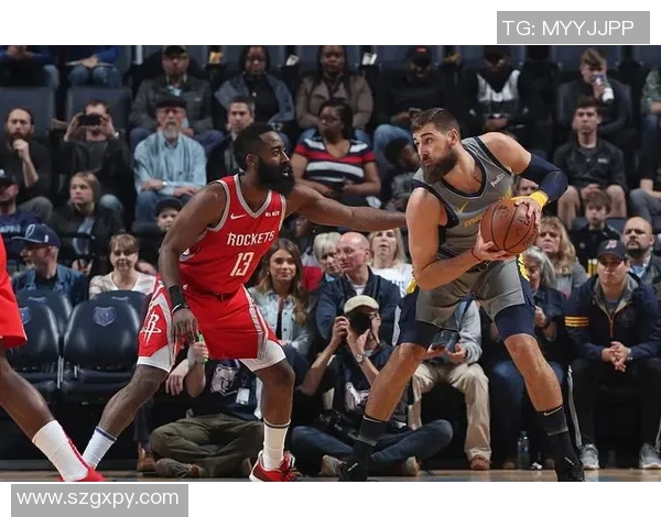 约纳斯瓦兰丘纳斯的篮球之路与成长历程探讨