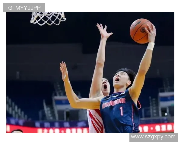 胡金秋的篮球之路：从青涩少年到CBA明星的奋斗故事与荣耀时刻