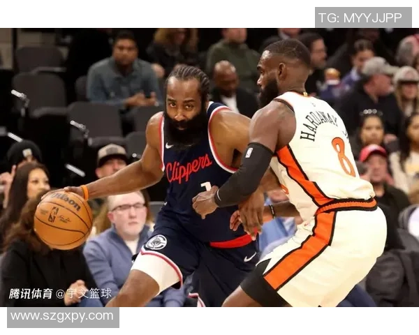 骑士与活塞季后赛第三场激战回顾精彩瞬间与关键时刻分析