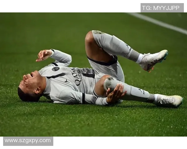 内马尔伤情再度加重巴黎欧冠前景堪忧球队需应对重大挑战 内马尔伤情再度加重巴黎欧冠前景堪忧球队需应对重大挑战