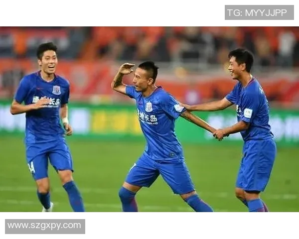 布隆德比与灵比激战正酣谁能在这场较量中笑到最后